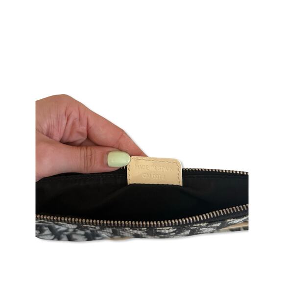 Christian Dior Vintage Trotter Saddle Bag in Black Monogram Canvas - Picture 5 of 8